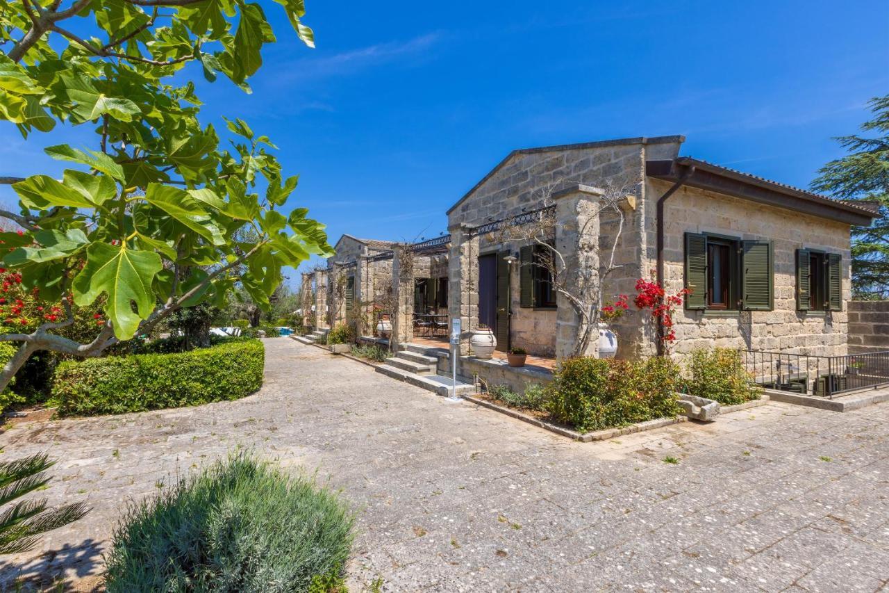 Casa Ulmi Con Piscina Bed & Breakfast Uggiano La Chiesa Bagian luar foto