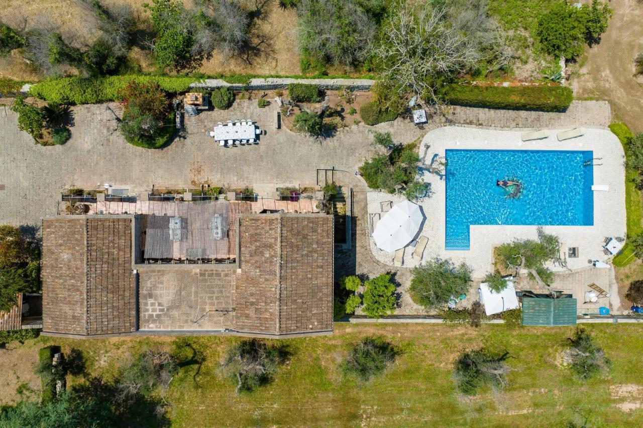 Casa Ulmi Con Piscina Bed & Breakfast Uggiano La Chiesa Bagian luar foto