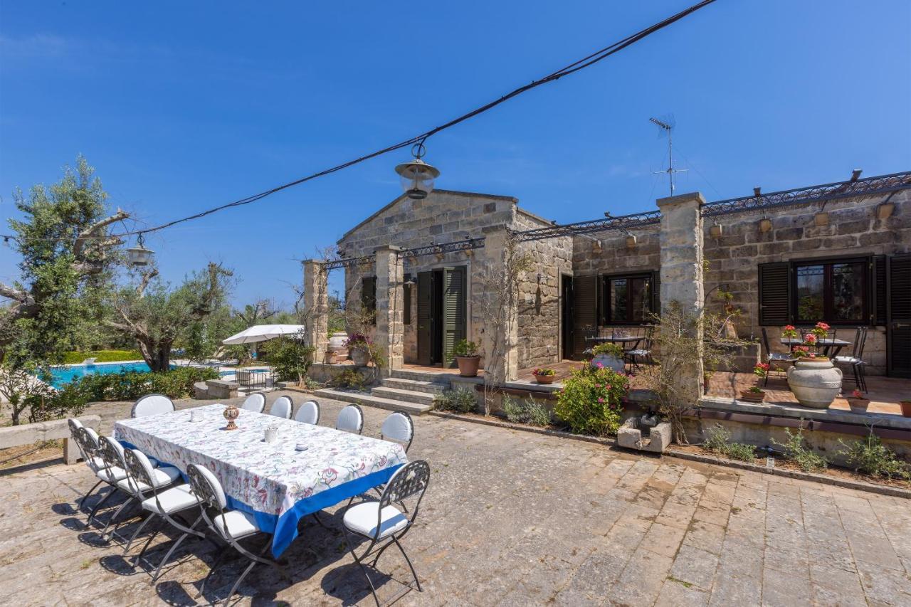 Casa Ulmi Con Piscina Bed & Breakfast Uggiano La Chiesa Bagian luar foto
